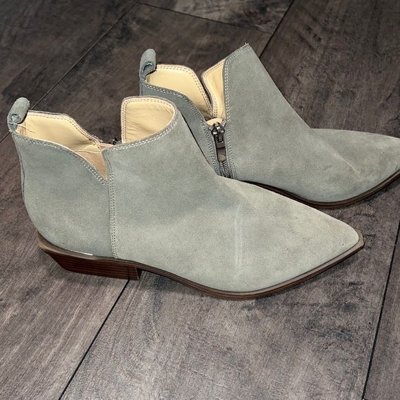 NWOT Nine West booties size 6.5 - Picture 1 of 6